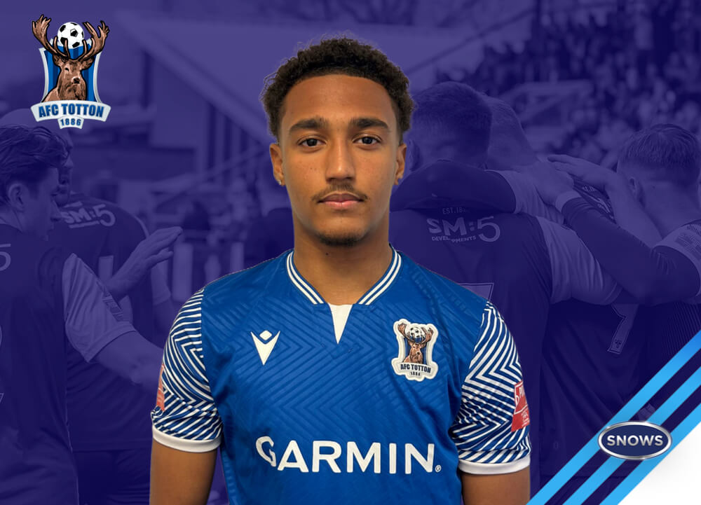 Marcel McIntosh_AFC Totton Loan Signing_Mar2024.jpg