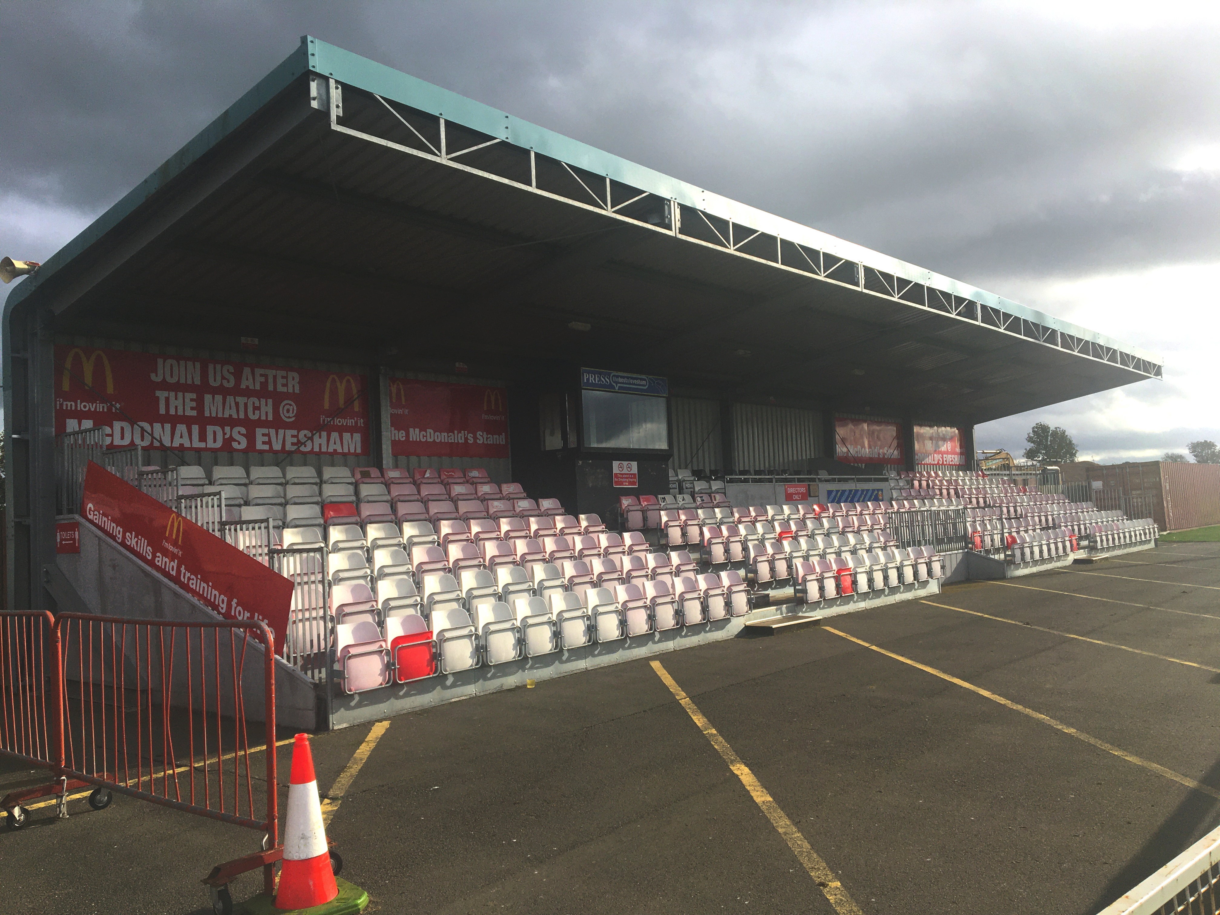 Evesham United_Main Stand.jpg