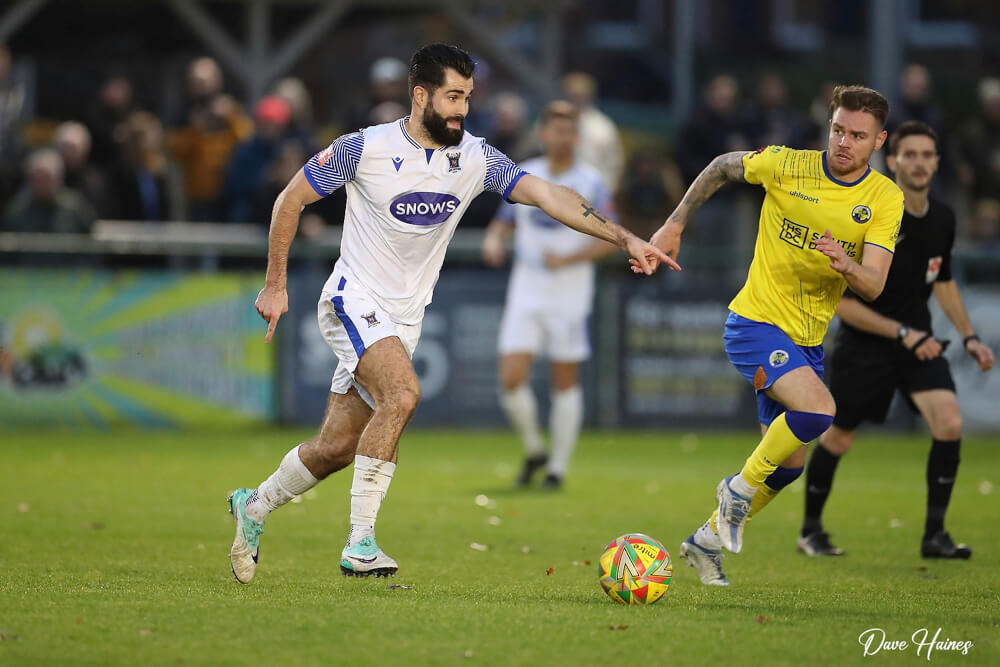 Joe Turner-1_AFC Totton vs Havant & Waterlooville_FATr2_Sat18Nov2023.jpg