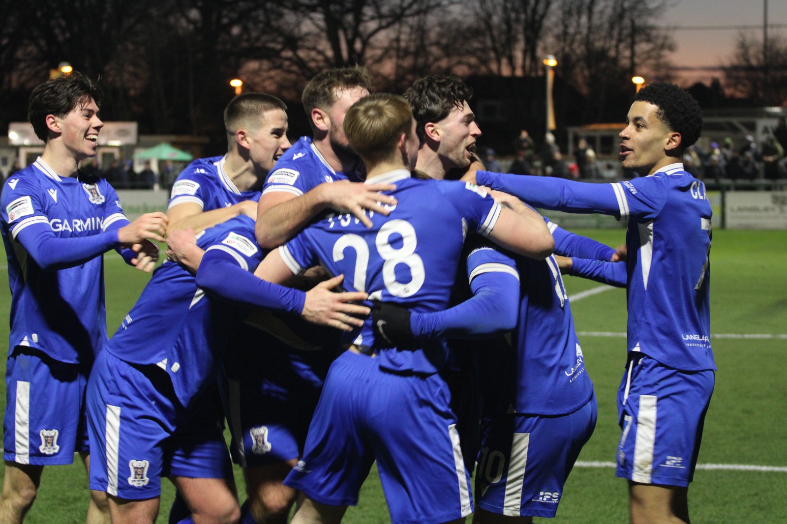 Last minute limbs at Snows.jpeg