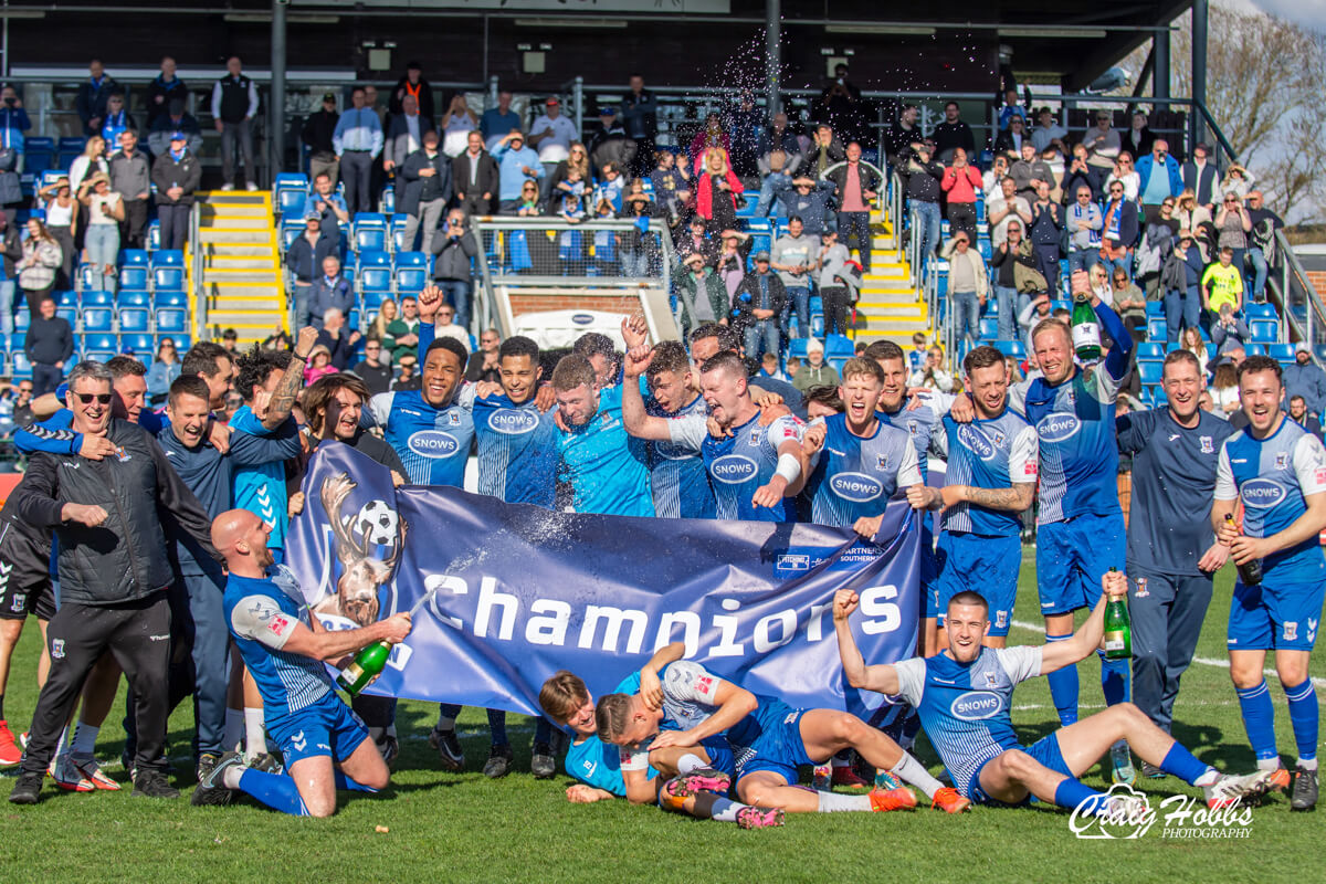 Title Celebrations-16_Champions_AFC Totton vs Exmouth Town_SLD1S-36_Sat15Apr2023.jpg
