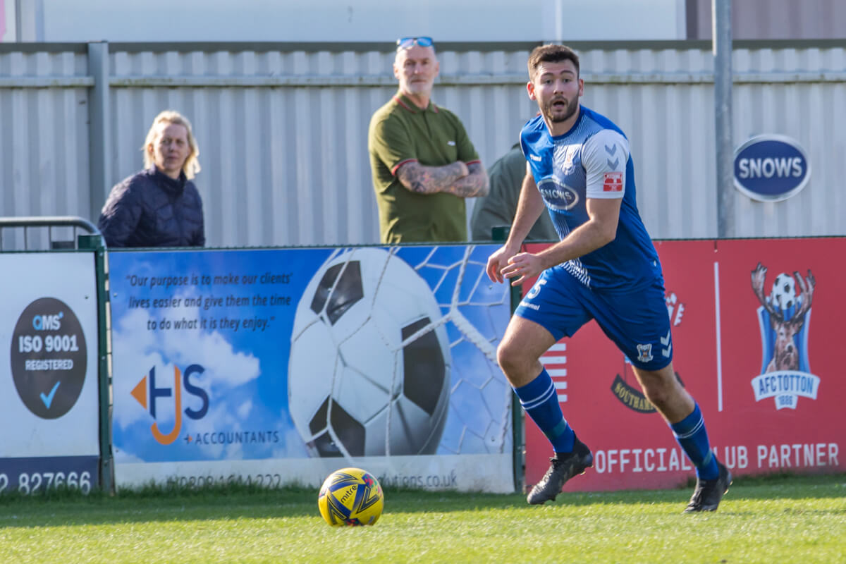 Rob Flooks-1_AFC Totton.jpg