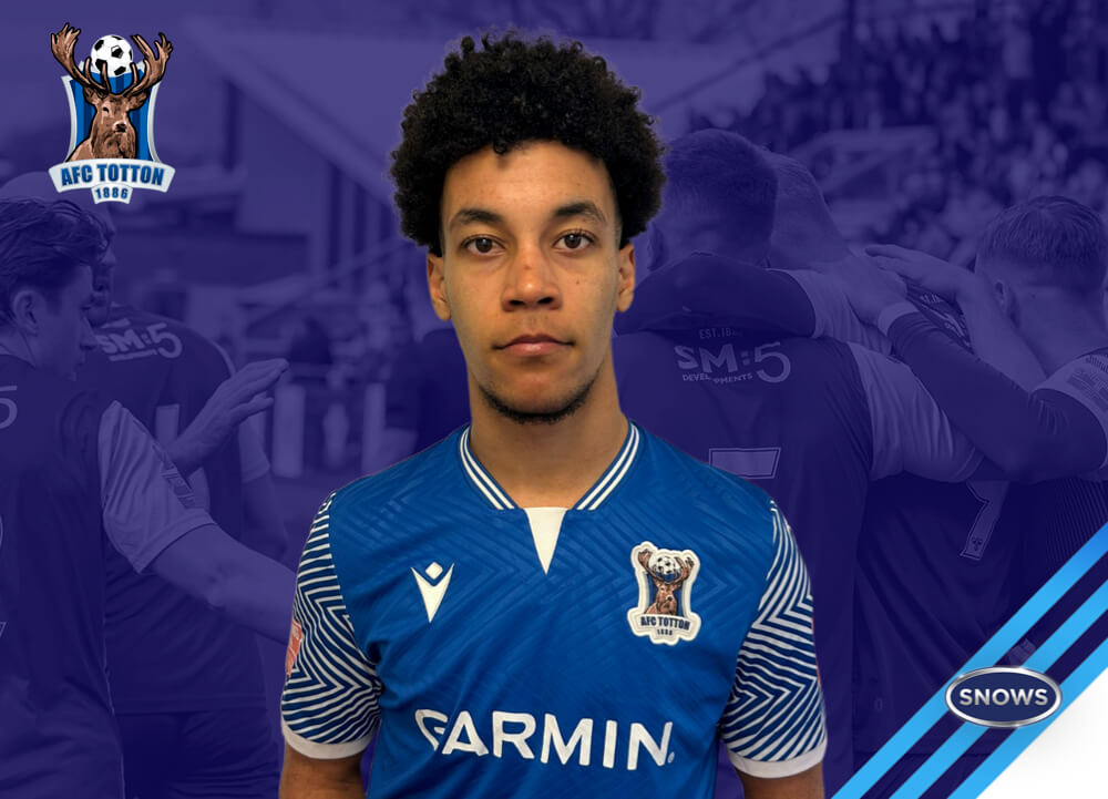 Ashley Clarke_AFC Totton Loan Signing_Mar2024.jpg