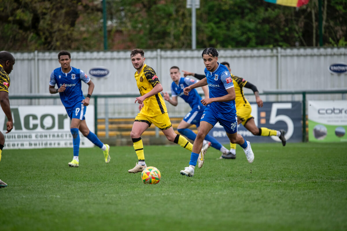 Ashley Clarke_AFC Totton vs Tiverton Town_SLPDS-37_Sat06Apr2024.jpg