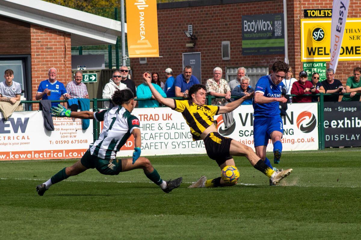 Ben Seymour-4_AFC Totton vs Tiverton Town_SLPDS-39_Sat12Apr2025_HG.jpg