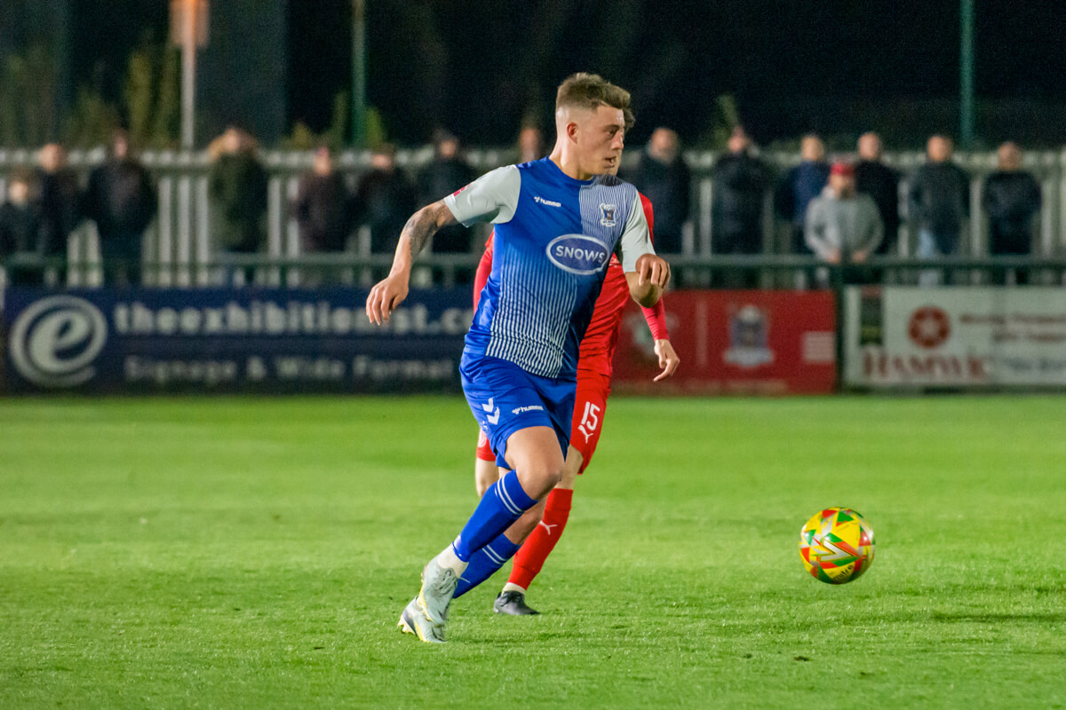 Ethan Taylor-1_AFC Totton vs Frome Town_SLD1S-37_Tue18Apr2023.jpg