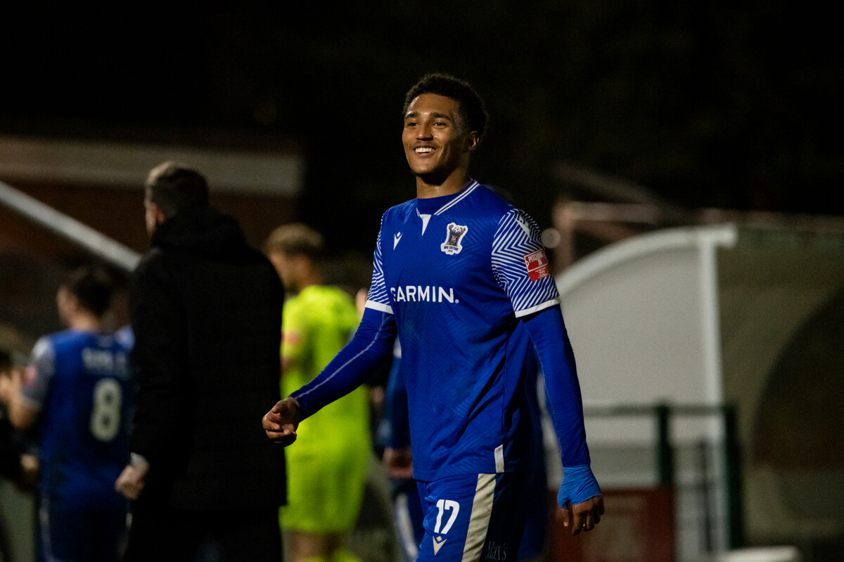 Marcel McIntosh-2_AFC Totton vs Bracknell Town_SLPDS-38_Wed10Apr2024.jpg