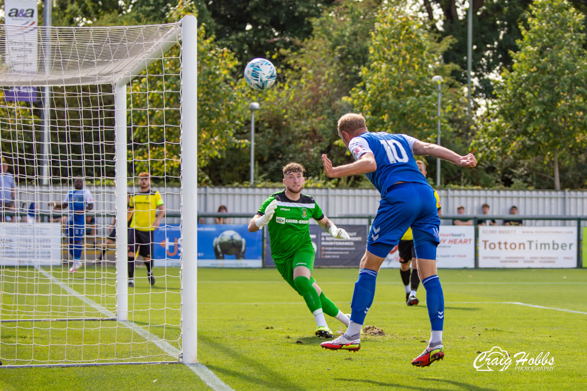 Scott Rendell-2_AFC Totton vs Melksham Town_FA Cup Prelim_Sat20Aug2022.jpg