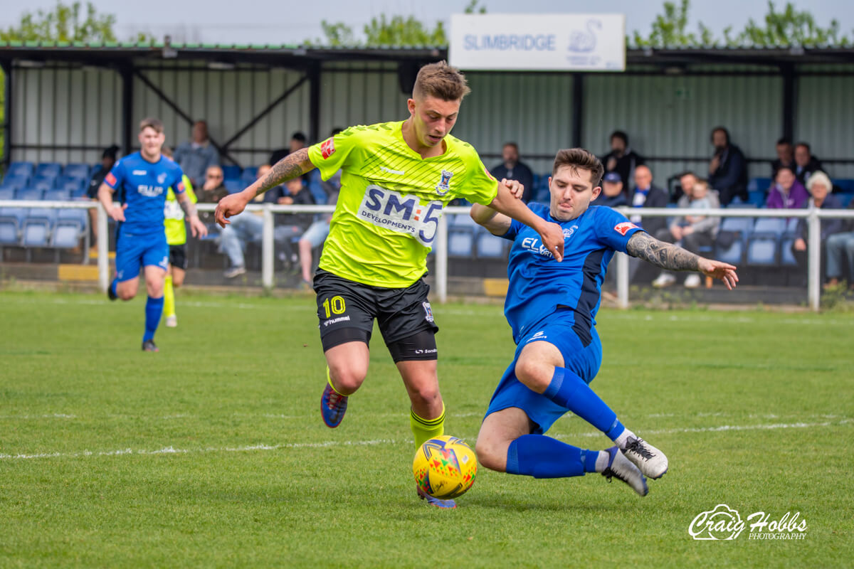 Ethan Taylor-3_Slimbridge vs AFC Totton_SLD1S_23Apr22.jpg