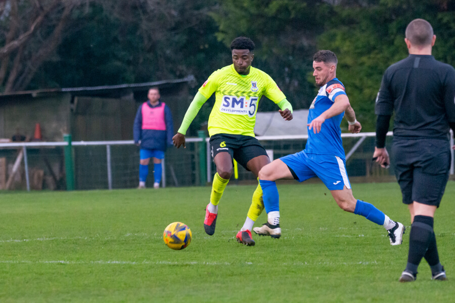 Ade Olumuyiwa_Larkhall Athletic vs AFC Totton_FATr3R_18Dec21.jpg