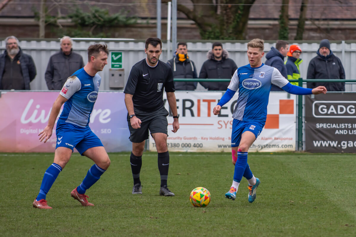 Josh Carmichael_Charlie Davis_AFC Totton vs Bashley_SLD1S-26_Sat04Mar2023.jpg