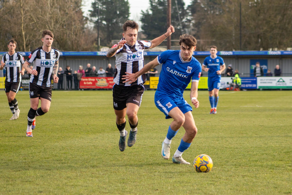 Richard McIntyre-4_Wimborne Town vs AFC Totton_SLPDS-32_Sat08Mar2025.jpg