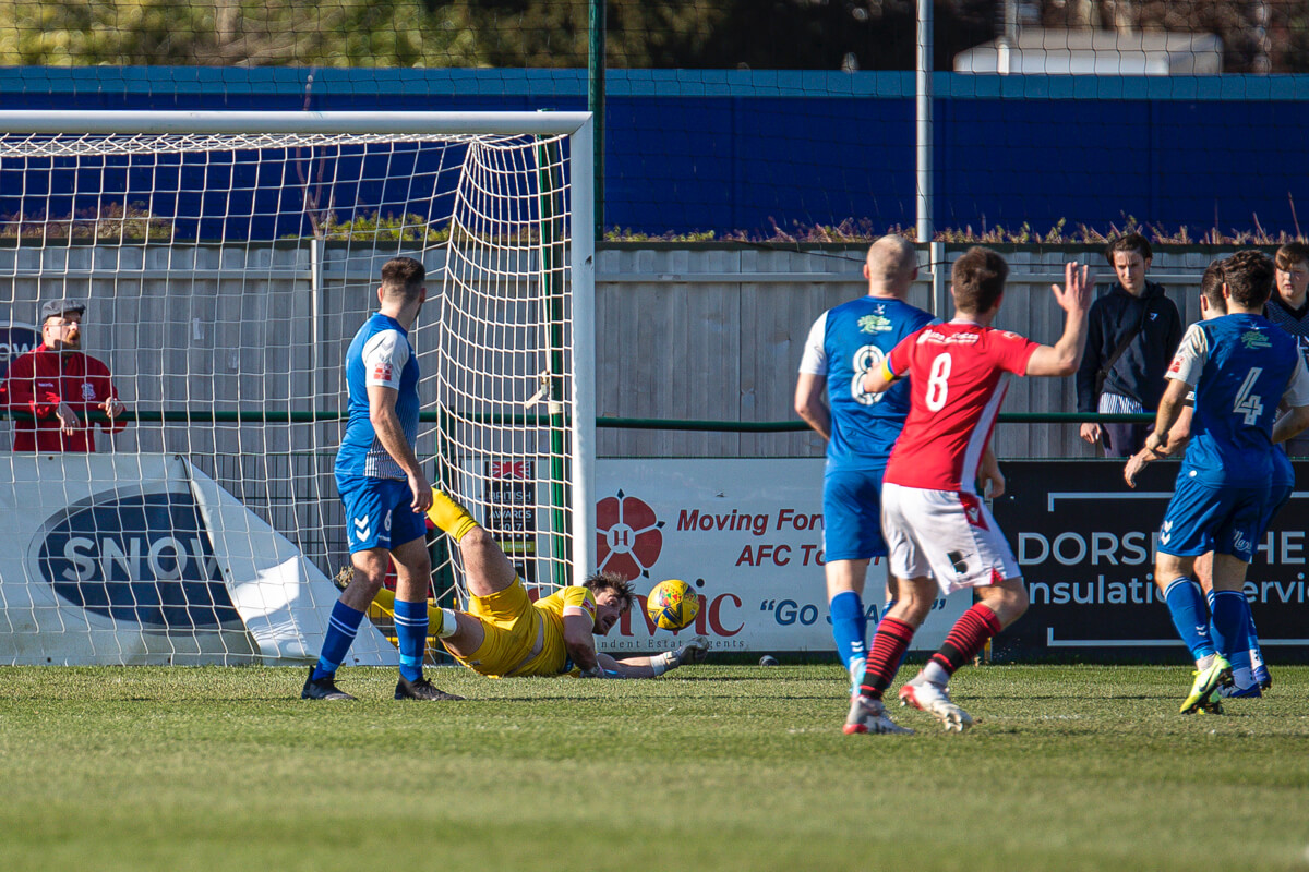 Lewis Noice_Save_AFC Totton vs Bristol Manor Farm_SLD1S_19Mar22.jpg