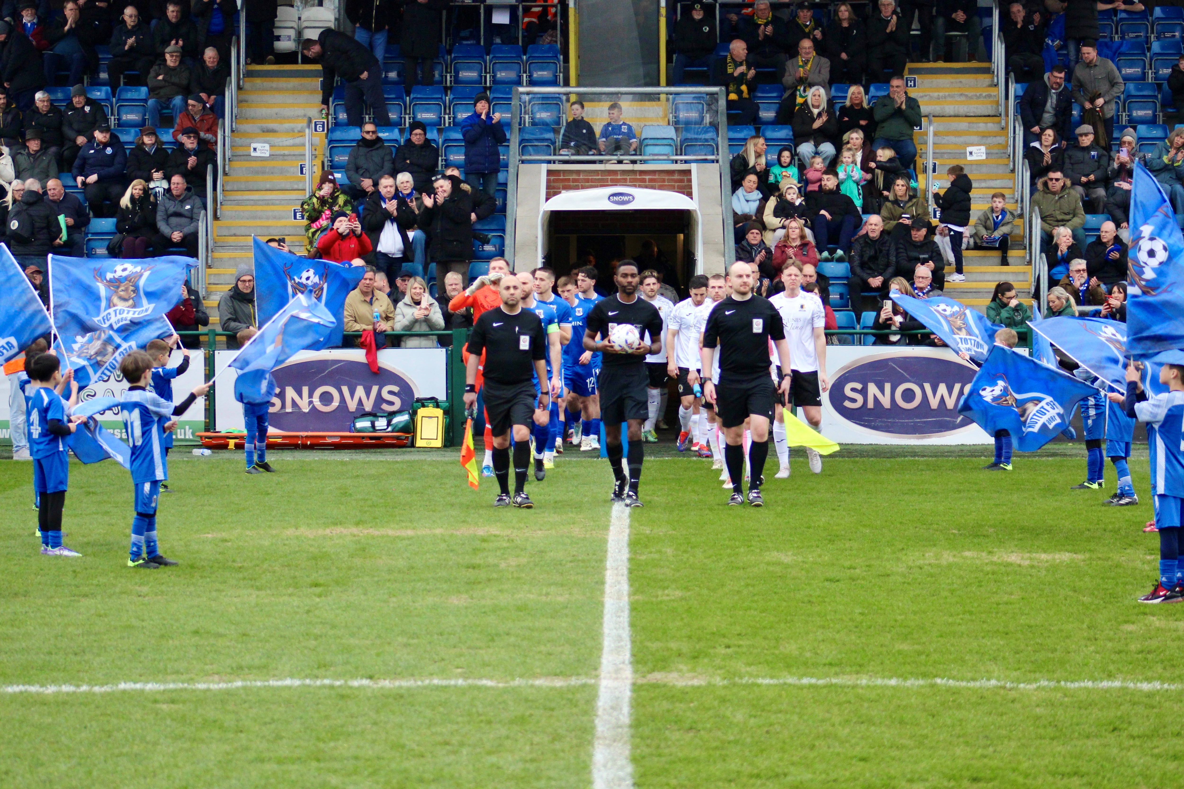 Walking out at Snows #2.jpg