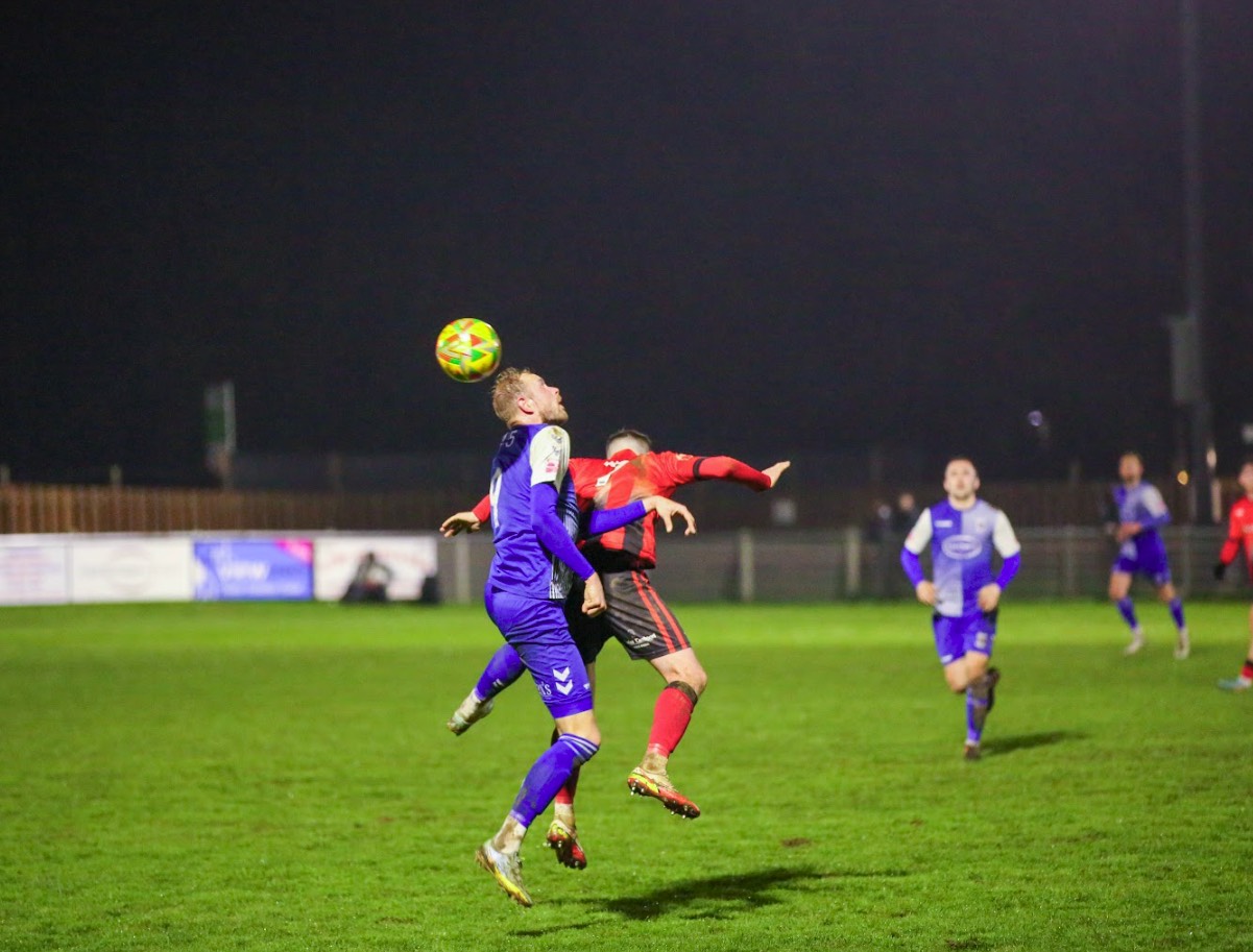 AFC Totton_Tavistock_50.04.23_Scott_Rendell_1.jpg