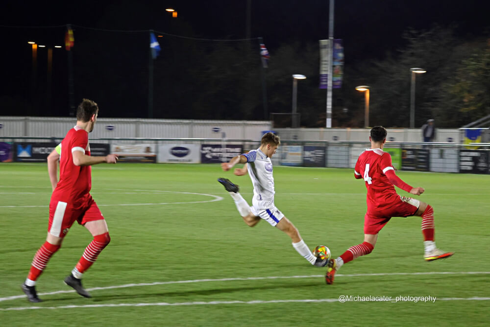 Remus Nixon-6_AFC Totton vs Downton_SSC2_Wed29Nov2023.jpg