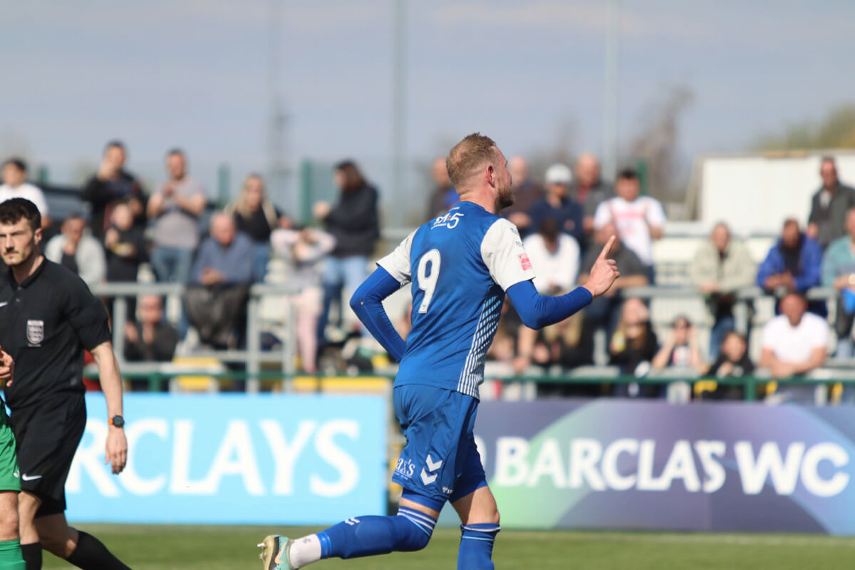 Scott Rendell-1_Goal Celebration_AFC Totton vs Cinderford Town_SLD1S-33_Sat08Apr2023.jpg