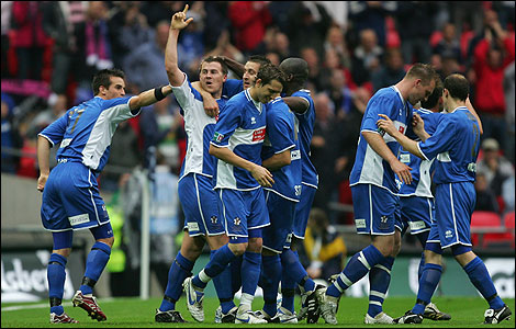 AGC Totton v Truro City FA Vase final 2007.jpg