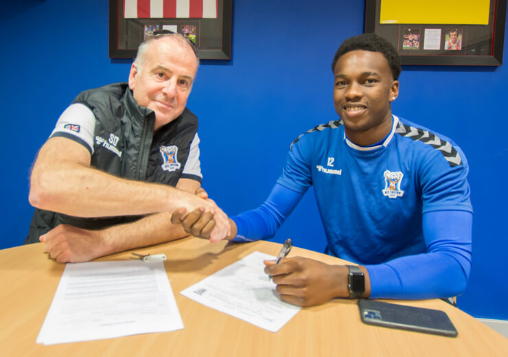 Sam Davies-DoF_Shaquille Gwengwe-2_740x520px.jpg