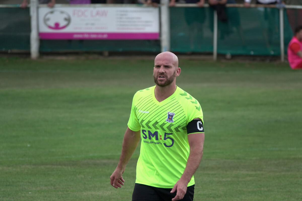 Mike Carter-1_Frome Town vs AFC Totton-_SLD1S-03_Sat27Aug2022.jpg