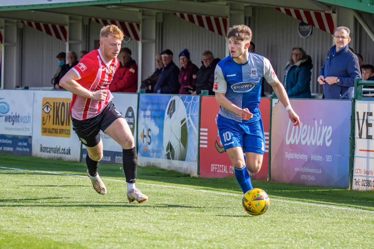 Jake Adams-1_AFC Totton vs Evesham United_SLD1S_09Apr22.jpg