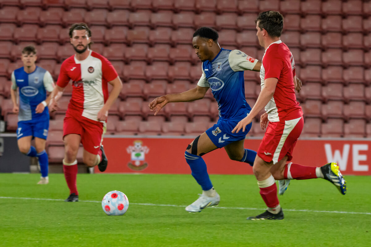 Hisham Kasimu-1_AFC Totton vs Folland Sports_St Marys Stadium_SSC Final_Thu05May22.jpg