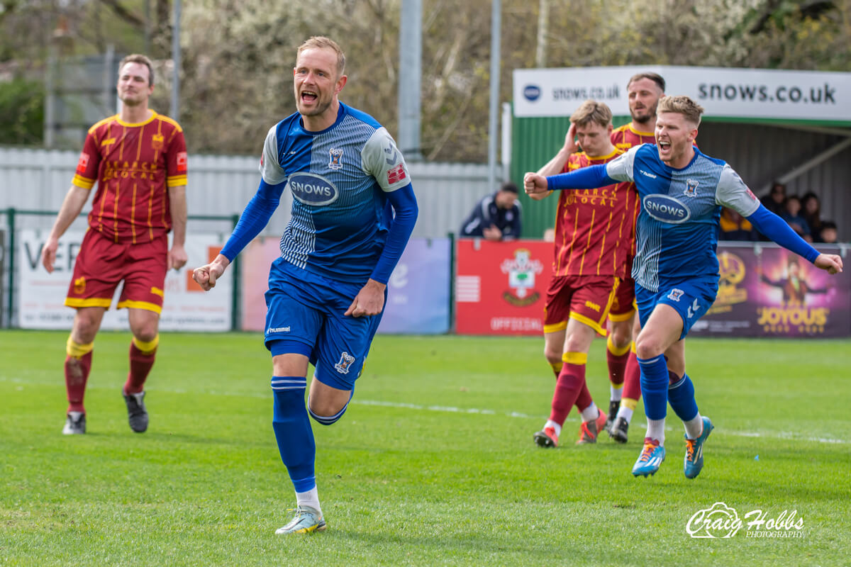 Scott Rendell-4_GOAL CELEBRATION_AFC Totton vs Exmouth Town_SLD1S-36_Sat15Apr2023.jpg