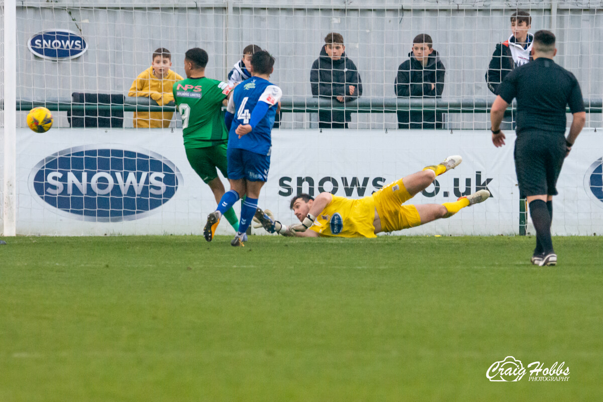 Lewis Noice Save_AFC Totton vs Cinderford Town_SLD1S_15Jan22.jpg