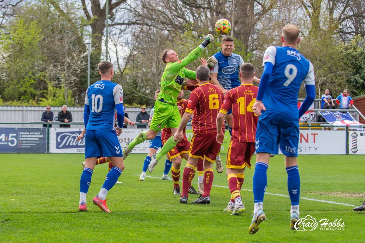 Charlie Kennedy-2_AFC Totton vs Exmouth Town_SLD1S-36_Sat15Apr2023.jpg