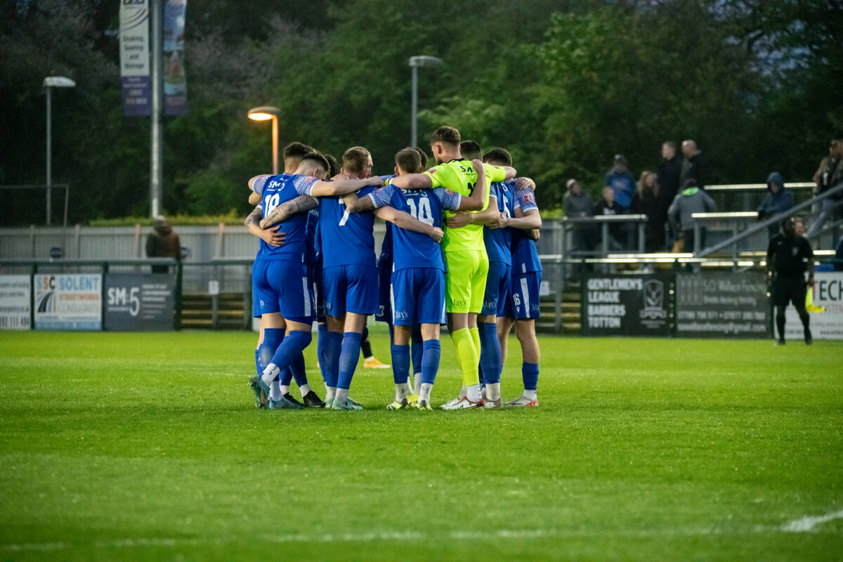 Huddle_AFC Totton vs Bracknell Town_SLPDS-38_Wed10Apr2024.jpg