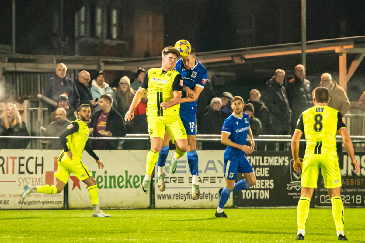Luke Hallett-7_AFC Totton vs Chertsey Town_SLPDS-16_Tue03Dec2024.jpg