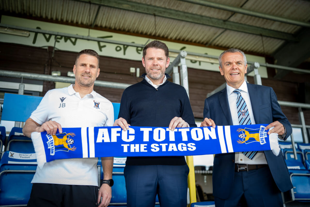 Jimmy Ball_James Beattie_Stephen Snow_w scarf_AFC Totton_May2024.jpg