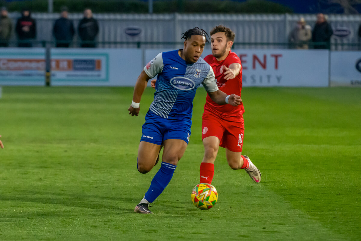 Jordan Ragguette-2_AFC Totton vs Frome Town_SLD1S-37_Tue18Apr2023.jpg