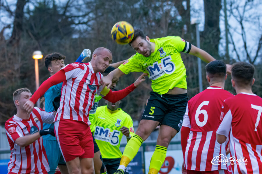 Harry Medway header_AFC Totton vs Lymington Town_SLD1S_27Dec21.jpg