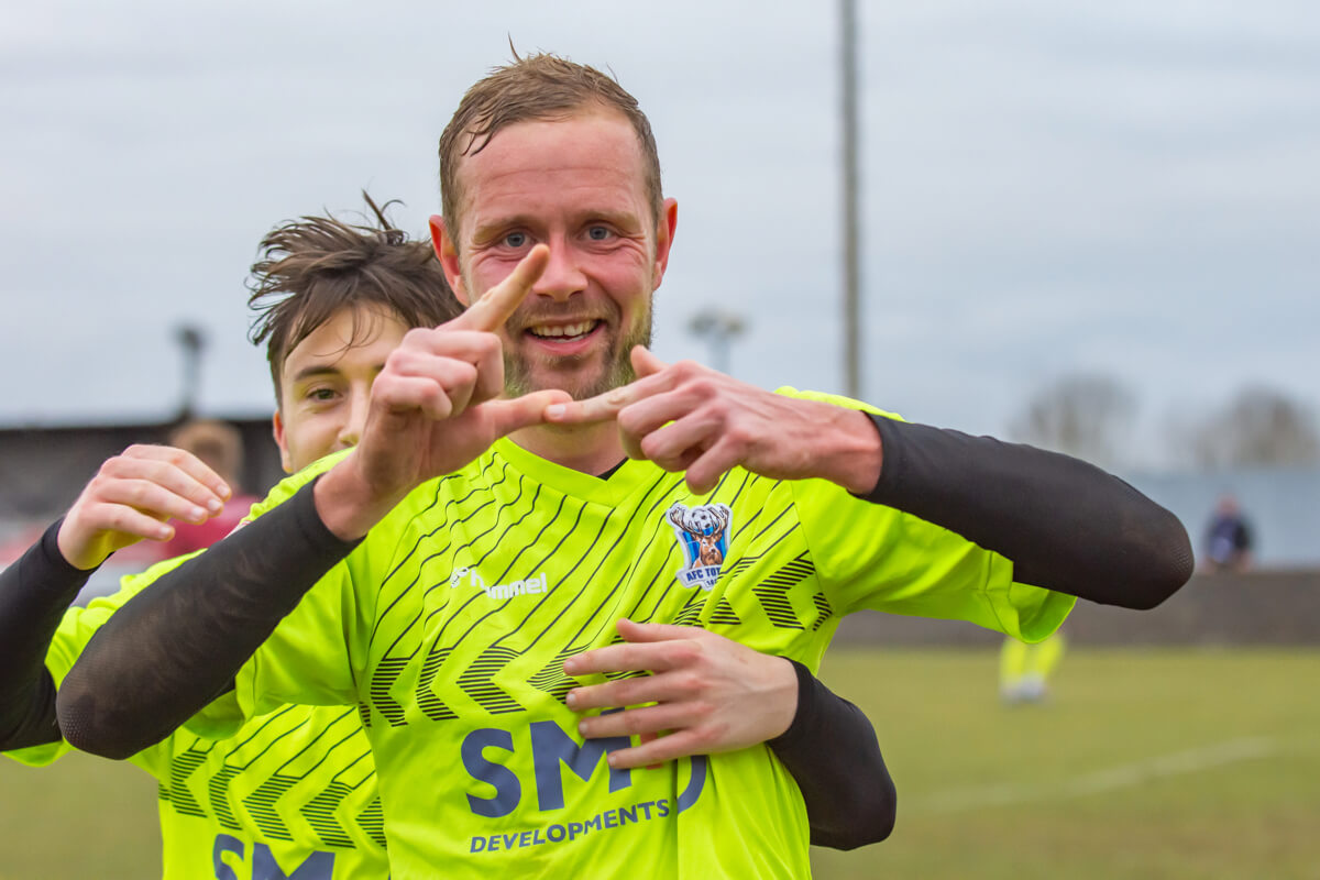 Scott Rendell-3_Goal Celebration_Paulton Rovers vs AFC Totton_SLD1S-22_Sat11Feb2023.jpg