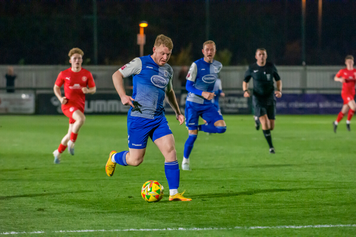 Tommy Wright-2_AFC Totton vs Frome Town_SLD1S-37_Tue18Apr2023.jpg