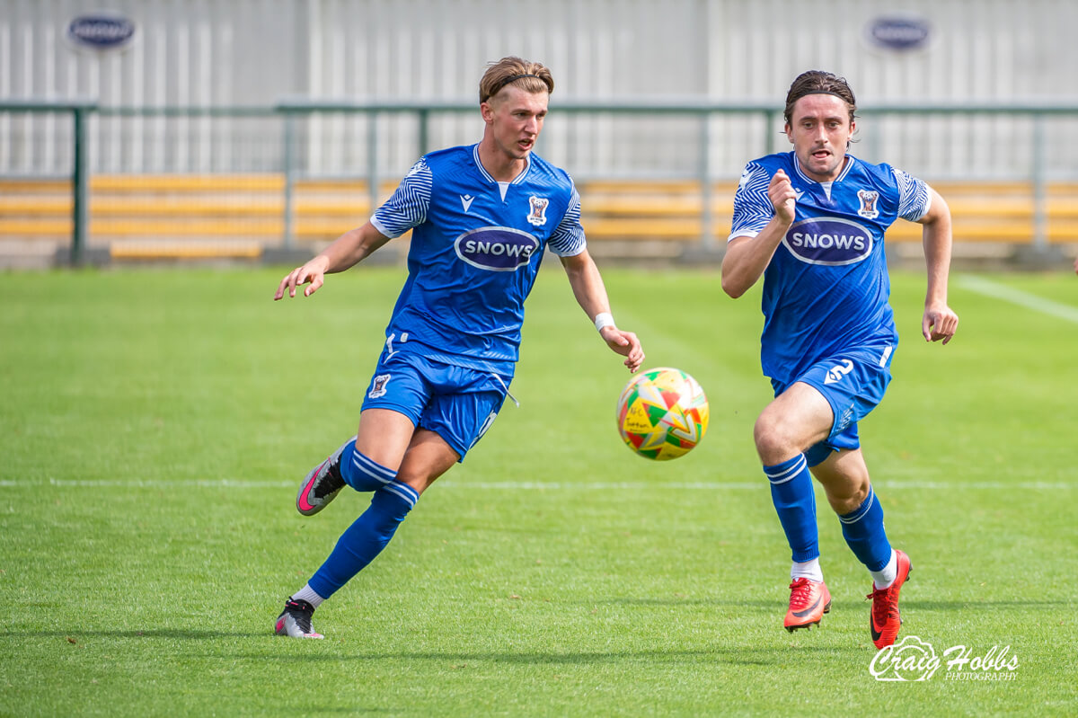 Matty Burrows_Benny Read_AFC Totton vs Hamworthy United_Pre-Season-7_Sat29Jul2023.jpg