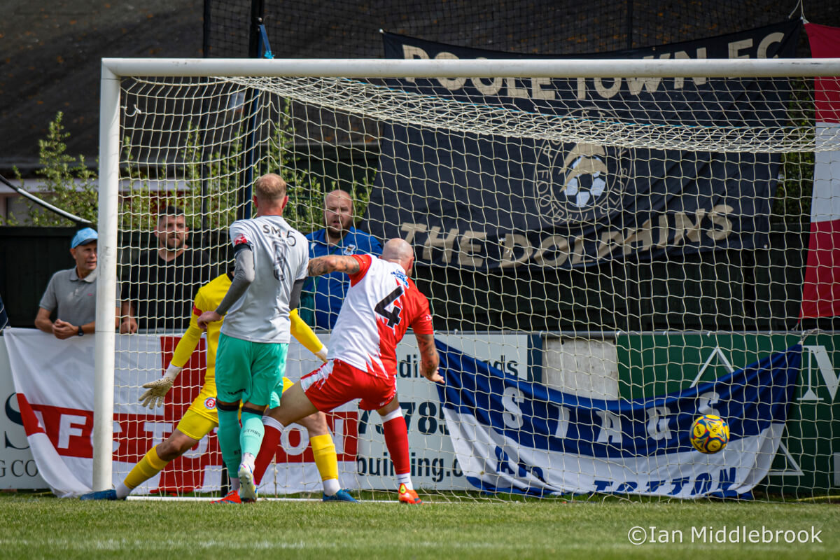 Scott Rendell-1_GOAL_AFC Totton vs Poole Town_SLPDS-03_Sat17Aug2024.jpg