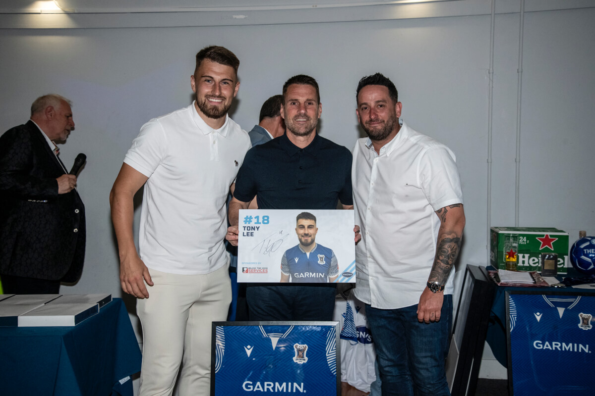 Tony Lee_Sponsor_Below The Hook Services_AFC Totton 2023-24.jpg
